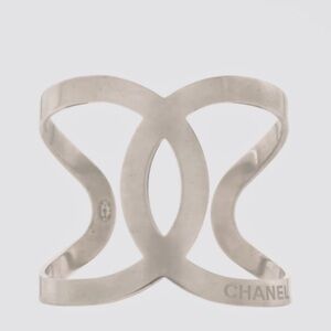 CHANEL interlocking CC Polished Silver Open Cuff Bracelet + dust bag